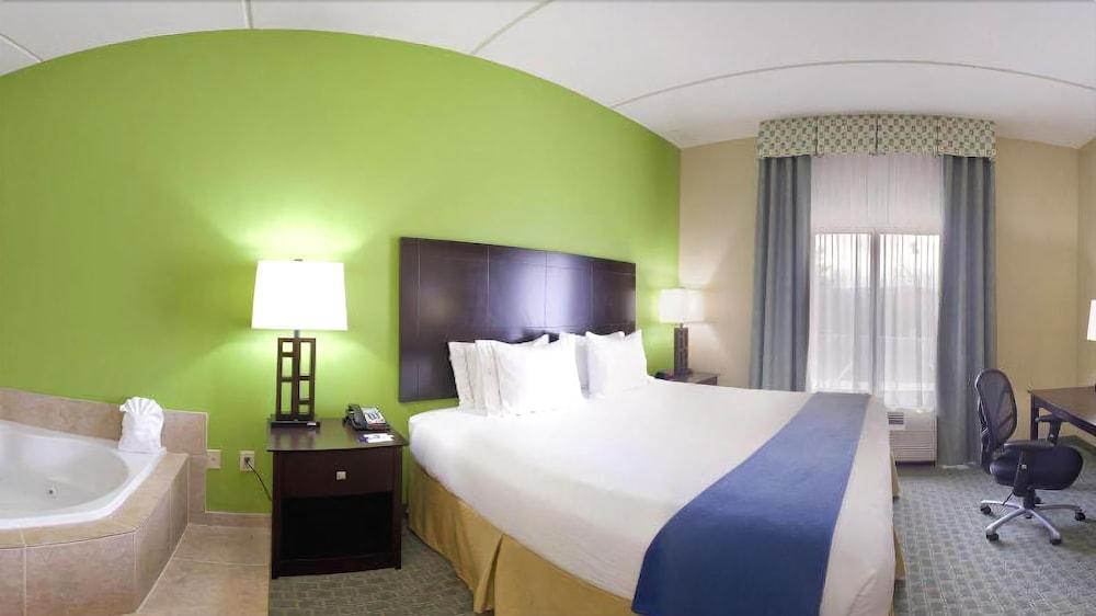 Holiday Inn Express Hotel & Suites Newport South By Ihg Екстериор снимка