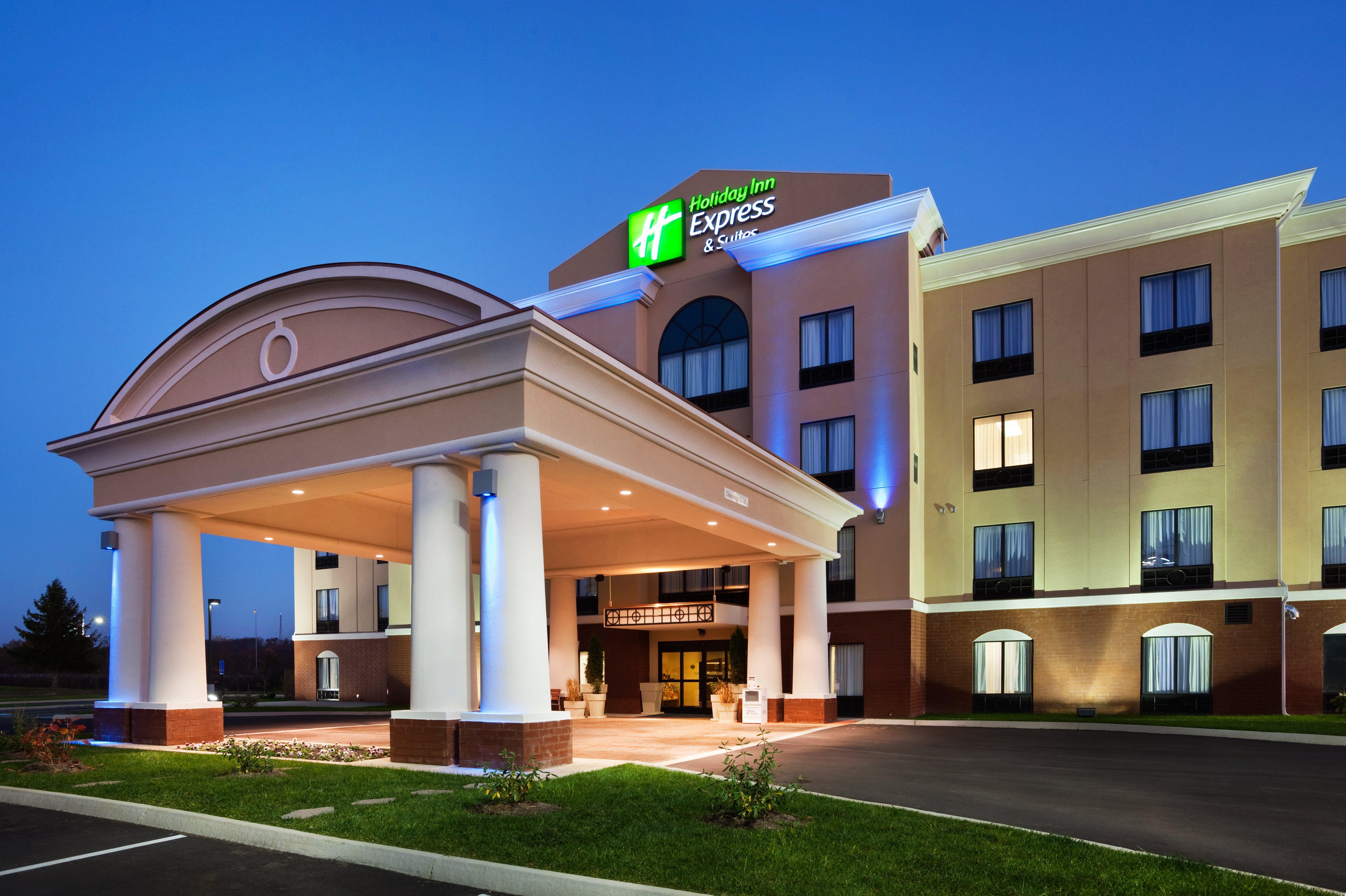 Holiday Inn Express Hotel & Suites Newport South By Ihg Екстериор снимка