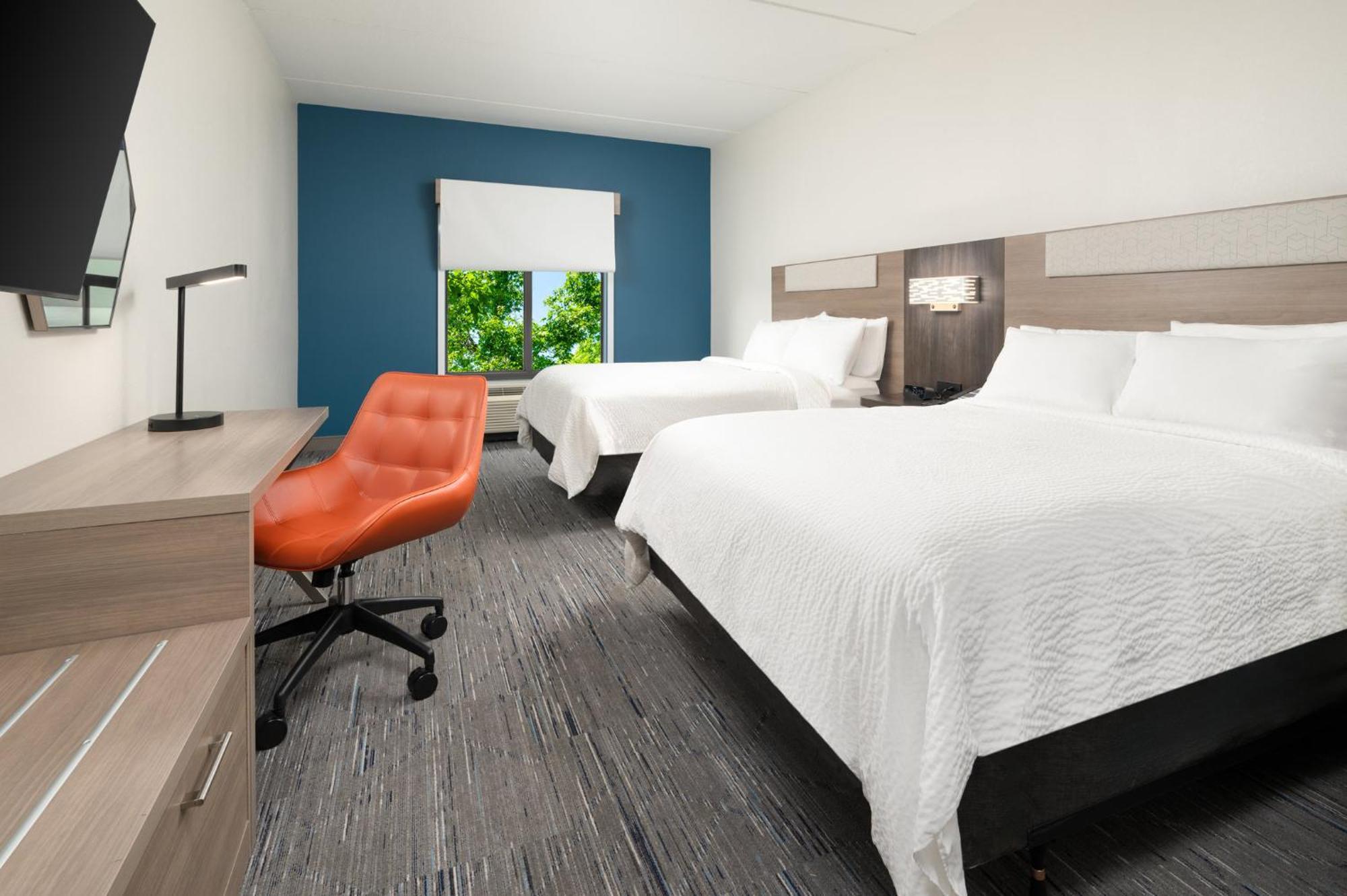 Holiday Inn Express Hotel & Suites Newport South By Ihg Екстериор снимка