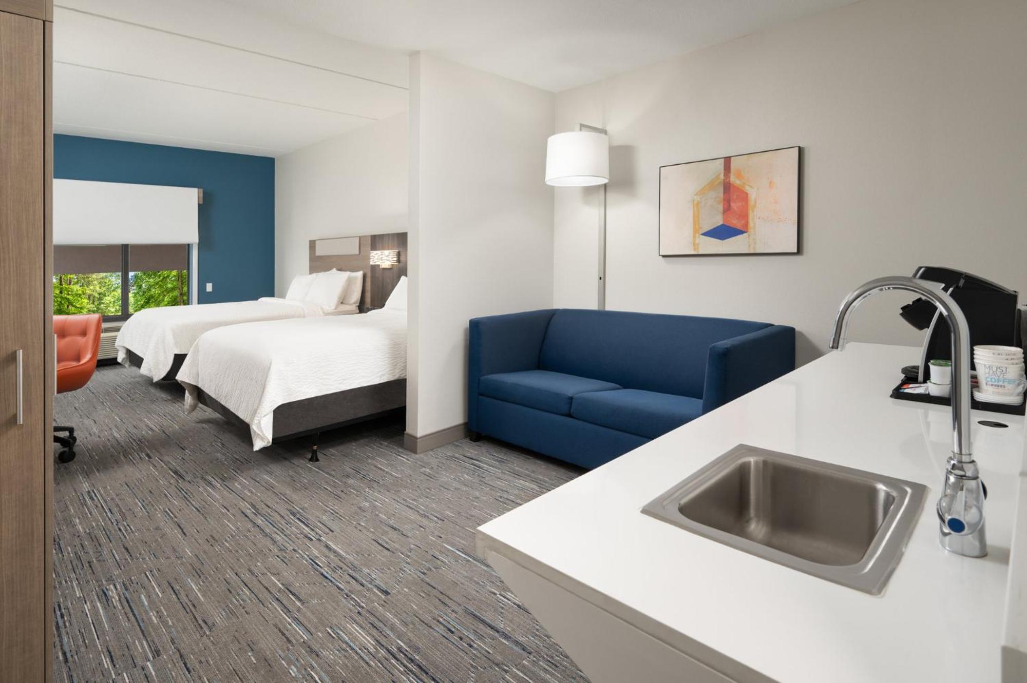 Holiday Inn Express Hotel & Suites Newport South By Ihg Екстериор снимка