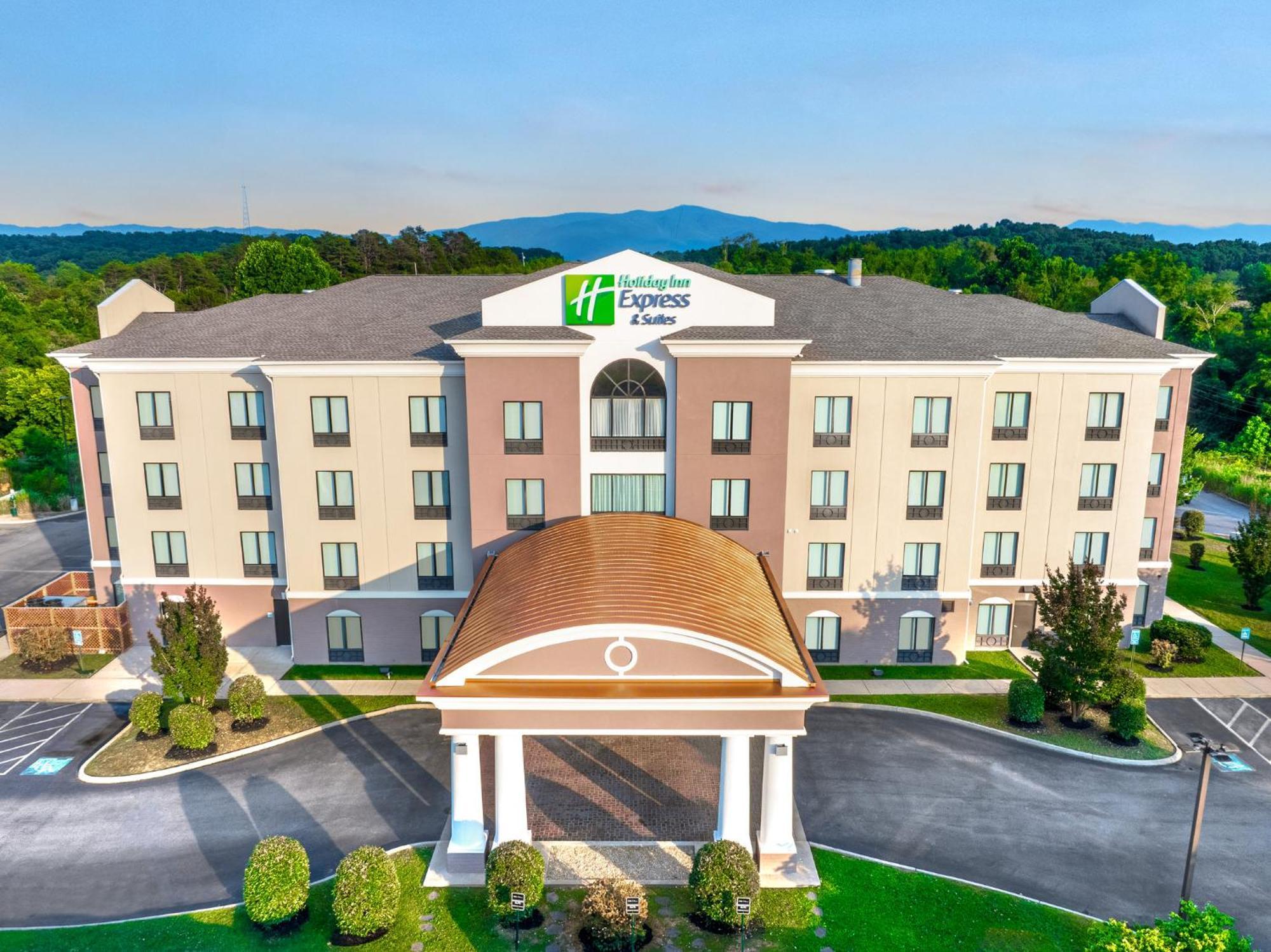 Holiday Inn Express Hotel & Suites Newport South By Ihg Екстериор снимка