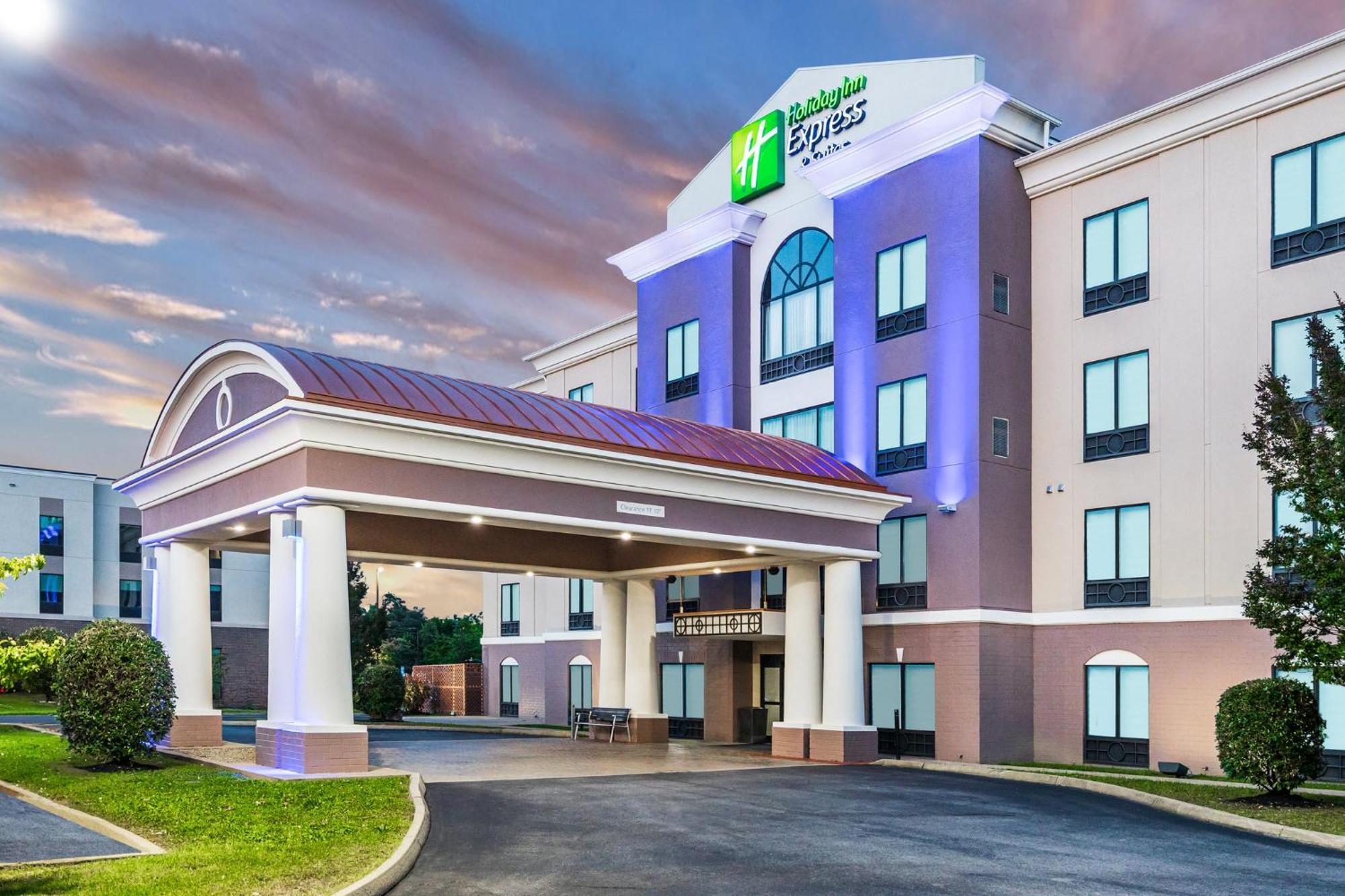 Holiday Inn Express Hotel & Suites Newport South By Ihg Екстериор снимка