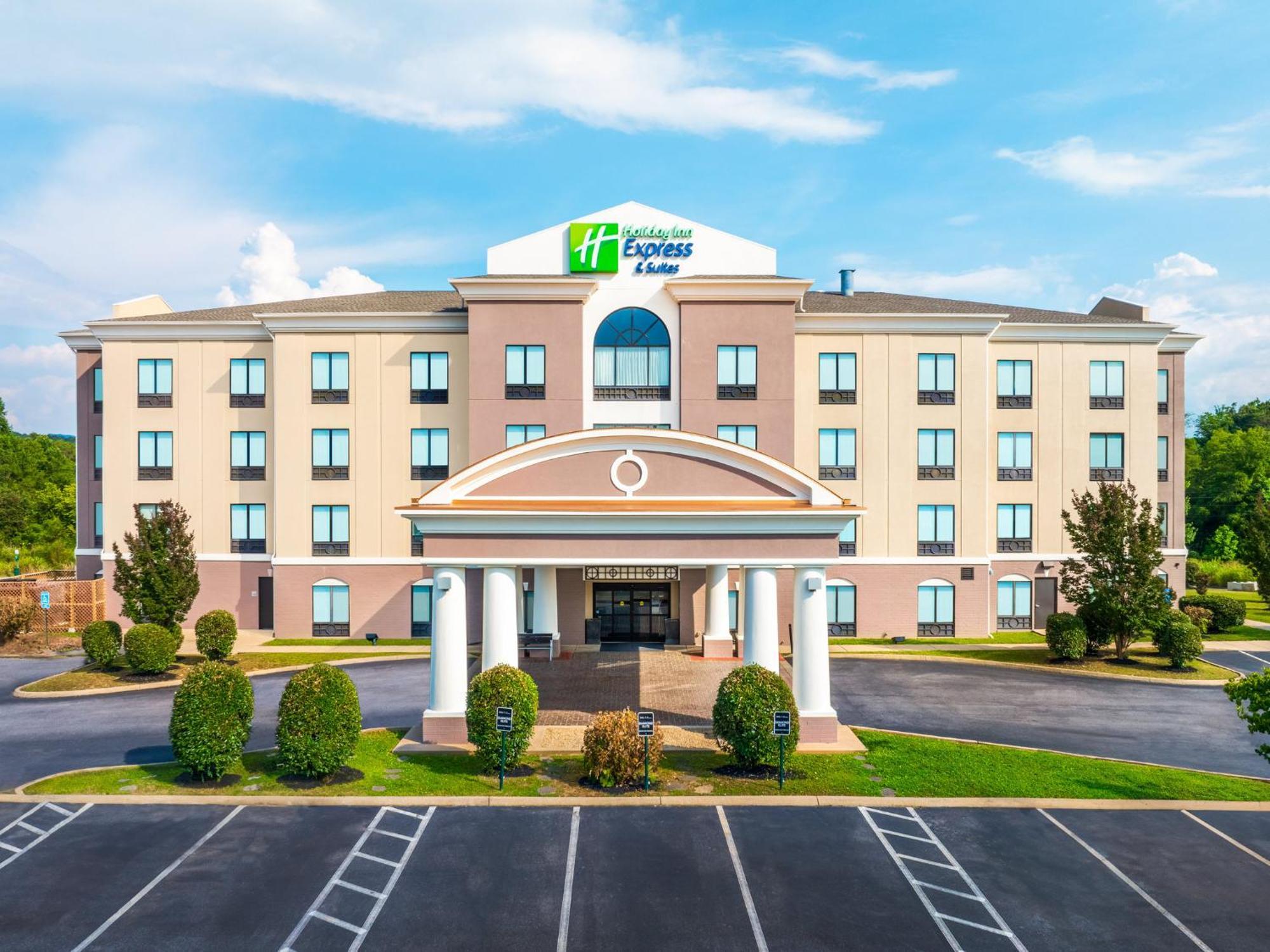 Holiday Inn Express Hotel & Suites Newport South By Ihg Екстериор снимка