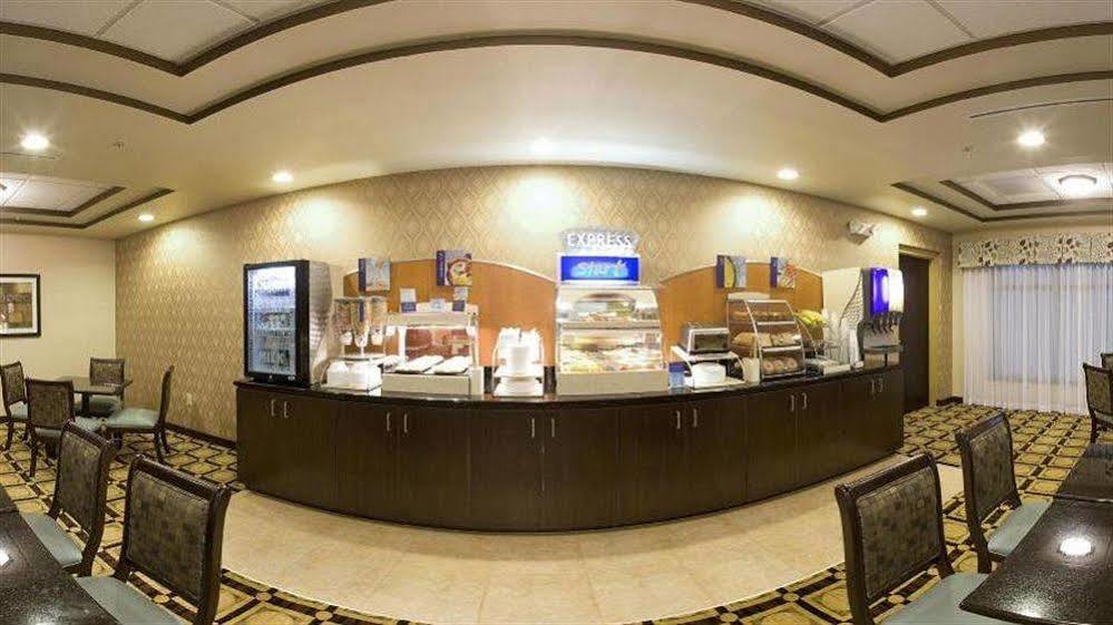 Holiday Inn Express Hotel & Suites Newport South By Ihg Екстериор снимка
